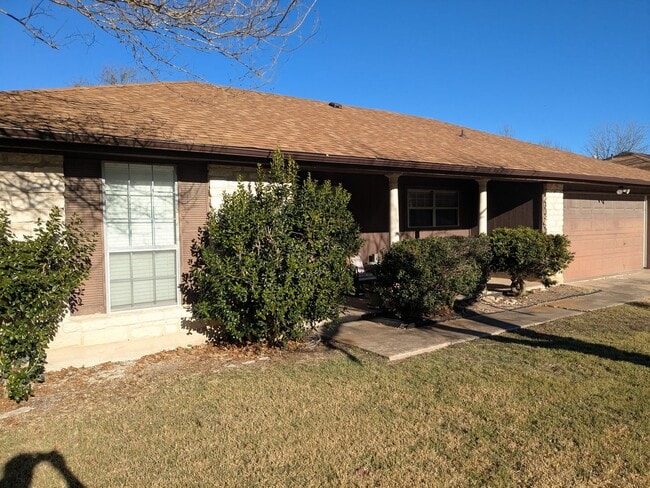 Building Photo - 3 Bed 2 Bath Home - Park Access