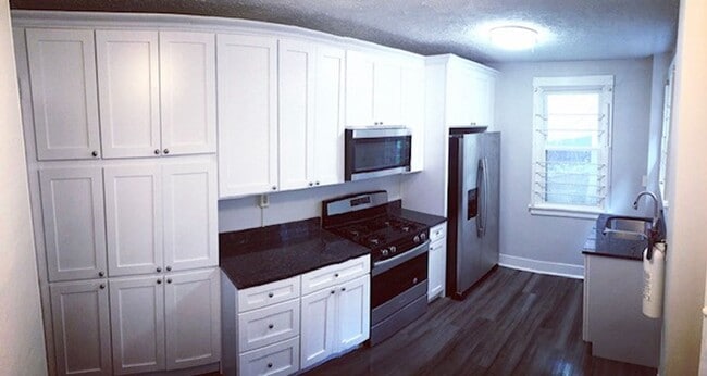 Foto del edificio - STUDENT RENTAL - HEART OF OAKLAND - 4 BR, ...