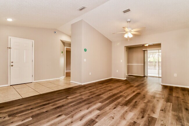 Building Photo - 8047 Hathaway Dr