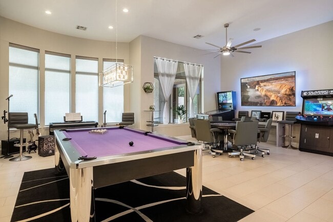 Foto del edificio - Stunning UPGRADED Furnished Home in Chandler!!!