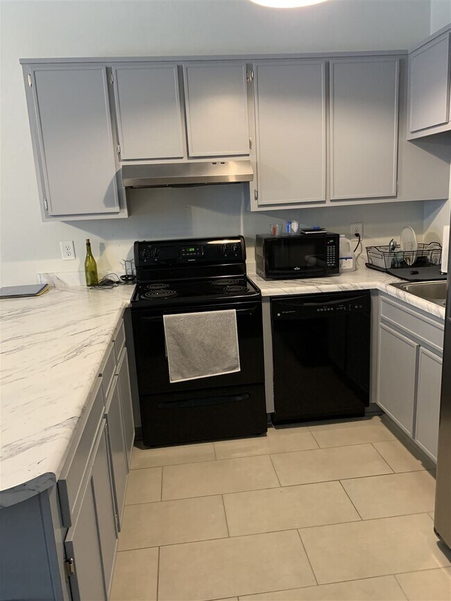 Foto del edificio - 2013 Continental Ave