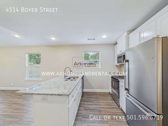 Foto del edificio - 4514 Boyer St