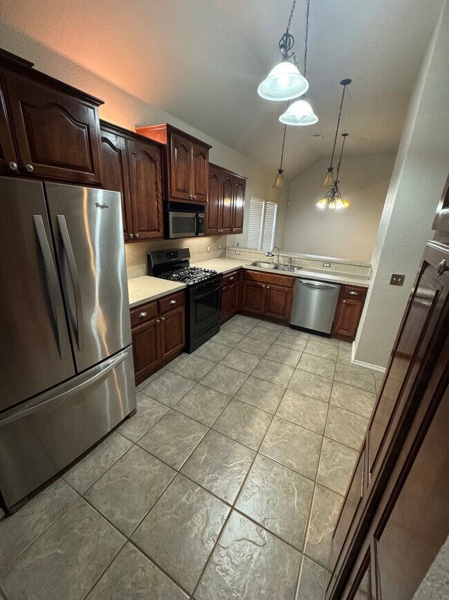 Foto del edificio - 4214 South Willow Ave W