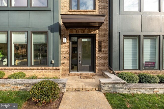 Foto del edificio - 153 Winsome Cir