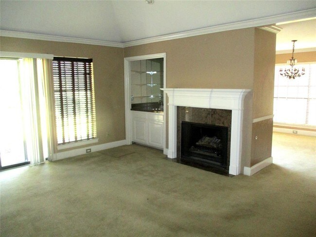 Foto del edificio - 2721 Fairway Park St