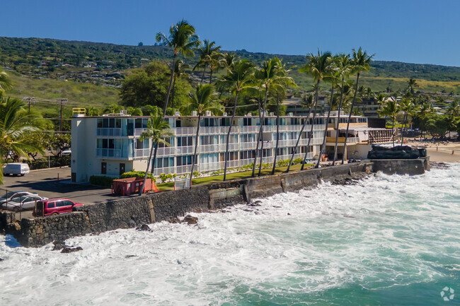 Building Photo - Kona Magic Sands