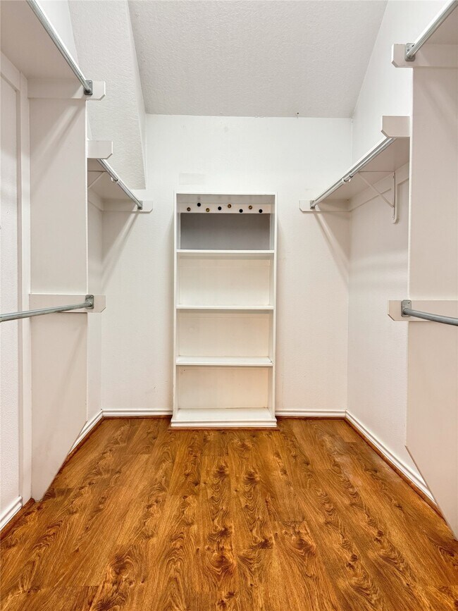 Building Photo - 26522 Lucas Canyon Ln