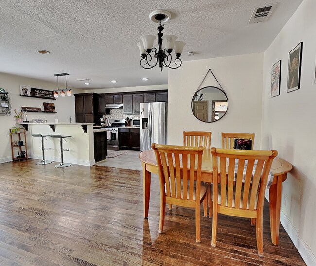 Building Photo - 4705 Selkirk Dr