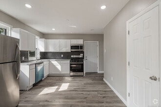 Building Photo - 121 Hillview Ave
