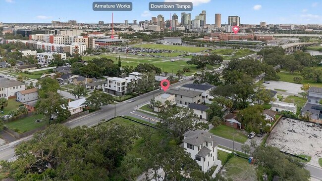 Foto del edificio - 2208 N Blvd