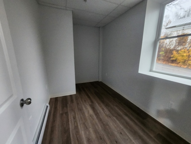 Building Photo - 151 S Main St