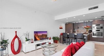 Building Photo - 7875 NW 107th Ave