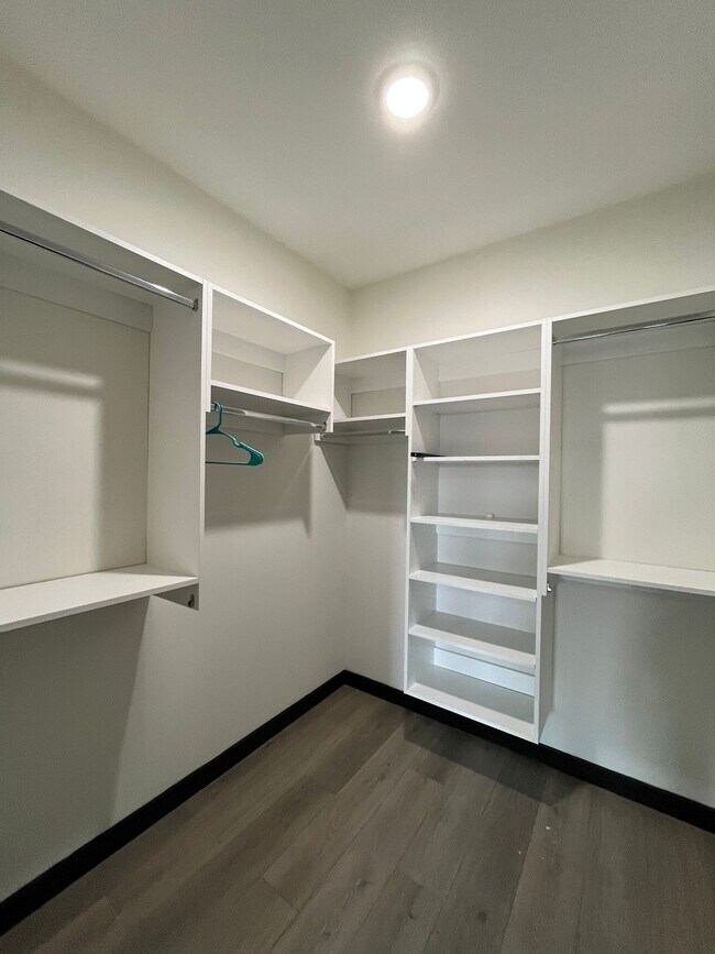 Foto del edificio - 166 Martin Luther King Jr Dr