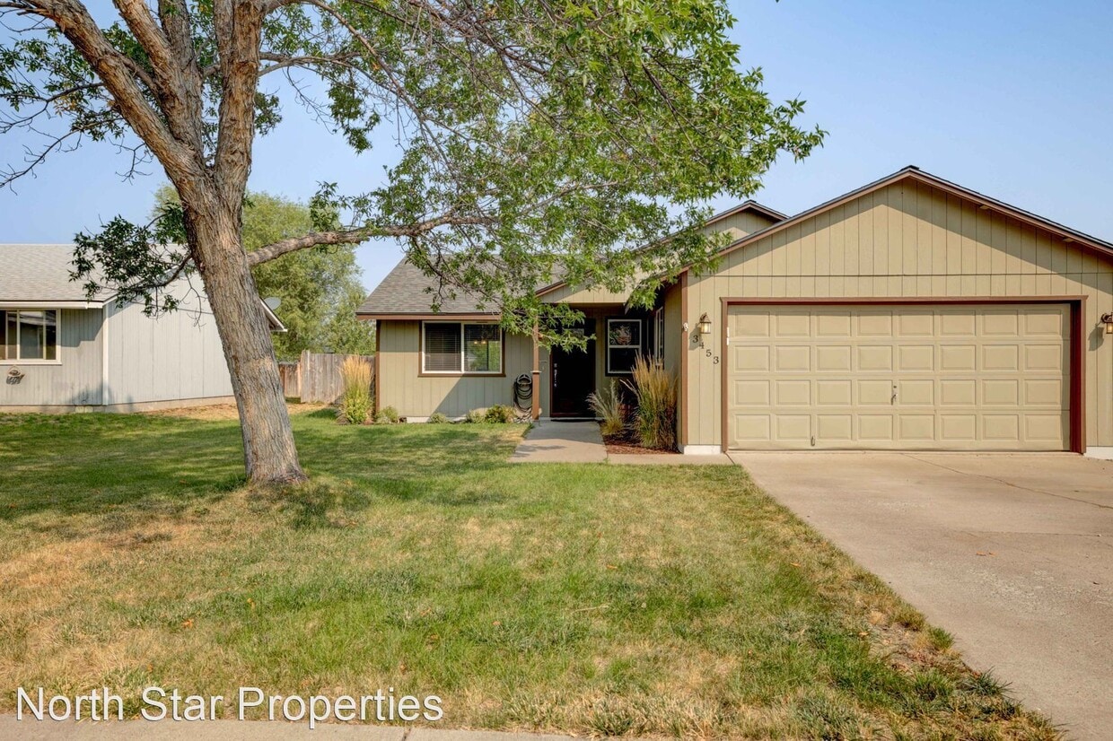3 br, 2 bath House 3453 SW Reindeer Ave. House Rental in Redmond