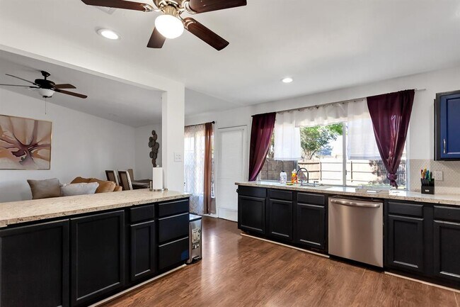 Foto del edificio - 4801 Arbor Glen Rd