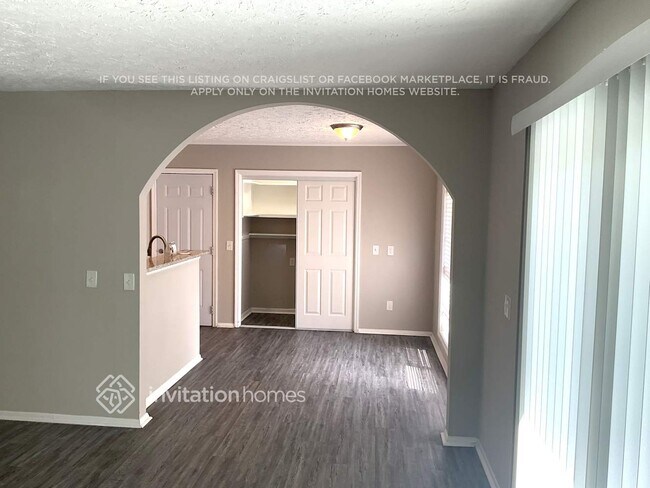 Foto del edificio - 4063 Greenwillow Ln W
