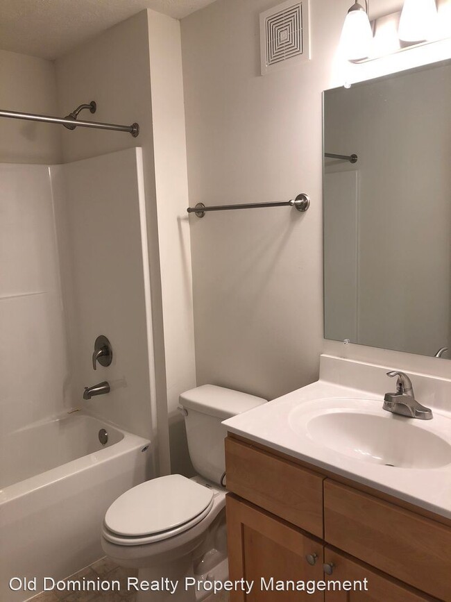 Foto del edificio - 1 br, 1 bath House - 2869 Congers Creek Ro...