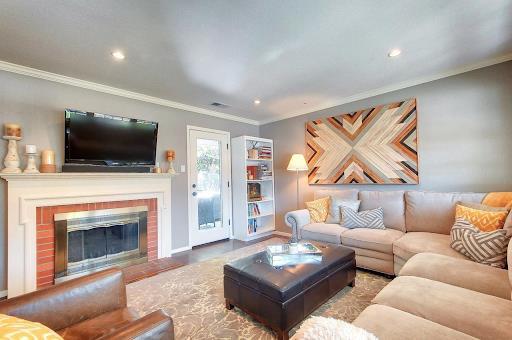 Foto del edificio - 308 Hedge Rd