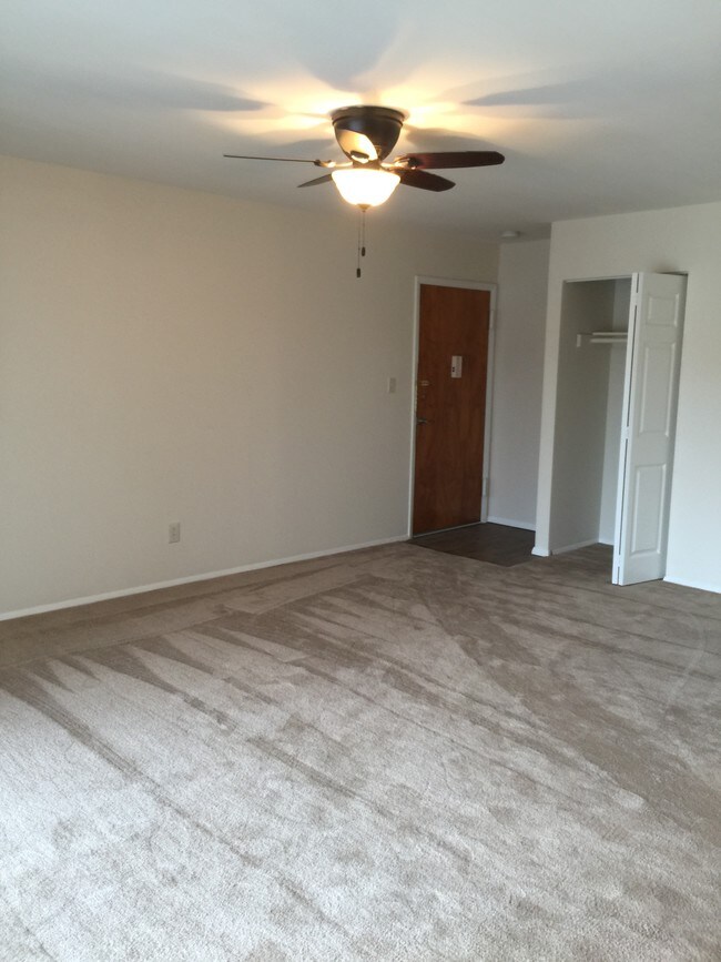 Abbey Square Apartments in Catonsville, MD