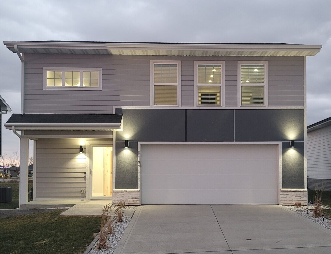 813 NE 16th St, Grimes, IA 50111 House Rental in Grimes, IA