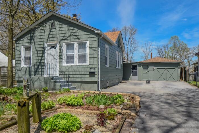 Primary Photo - 3716 W 48th Pl