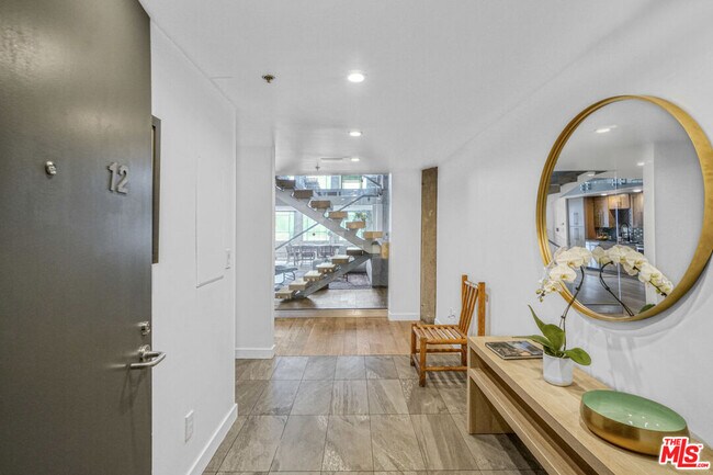 Foto del edificio - 1855 Industrial St