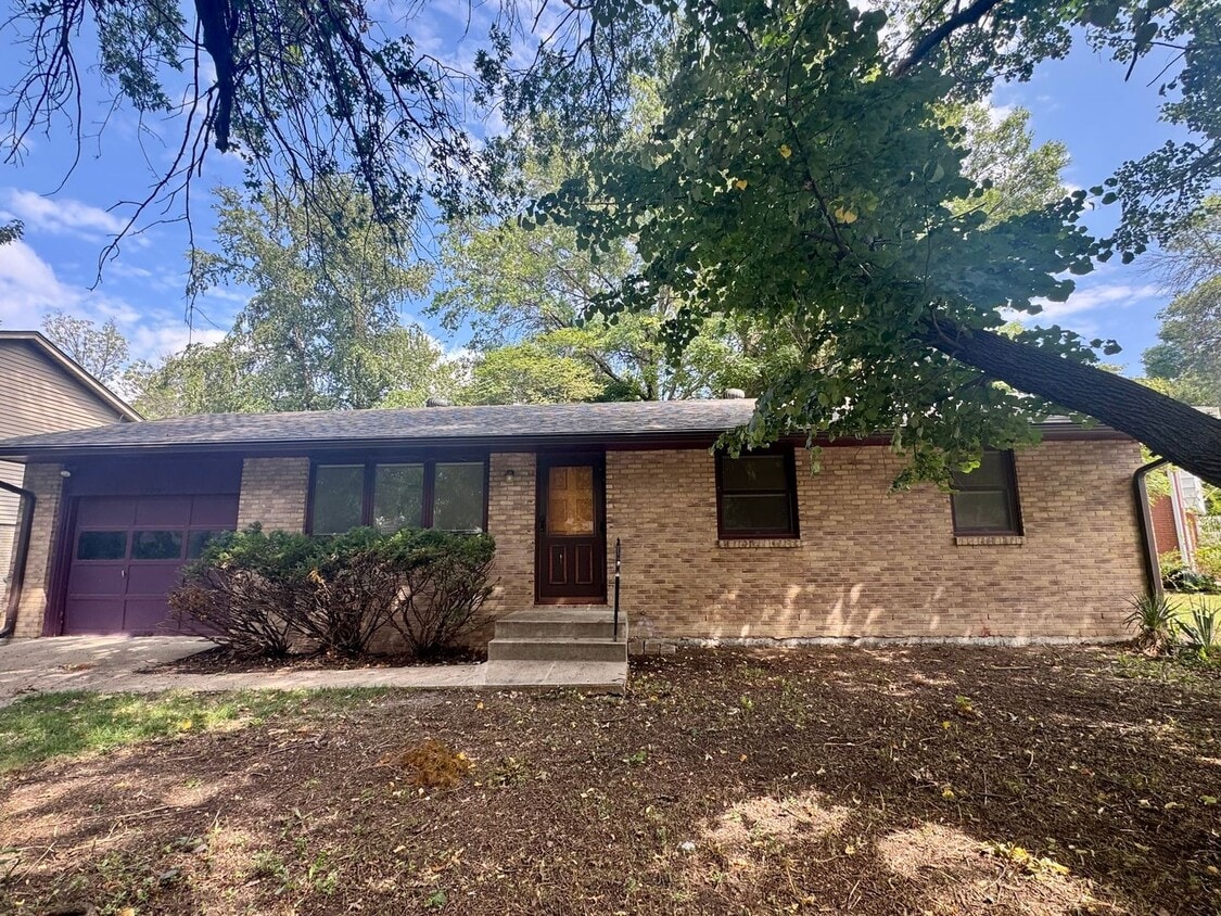 Primary Photo - 3 bedroom, 2 bath in NE Lincoln