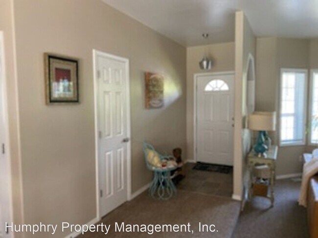 Building Photo - 3 br, 2 bath House - 1091 W. Loon St.