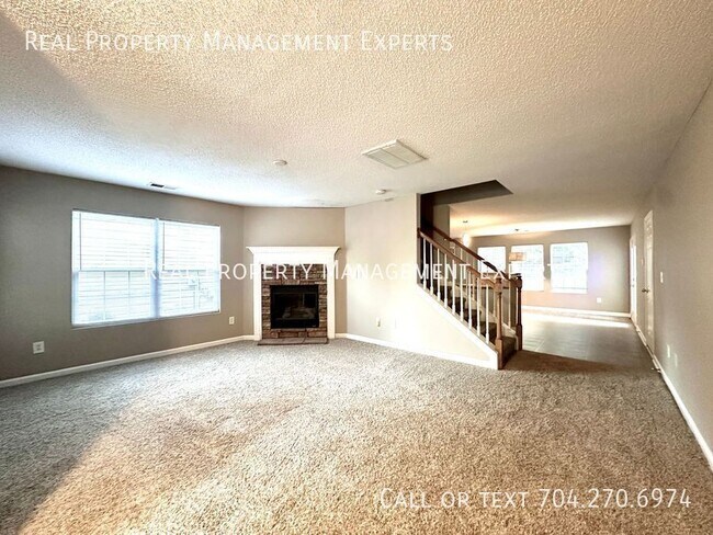 Foto del edificio - 14034 Pinyon Pine Ln
