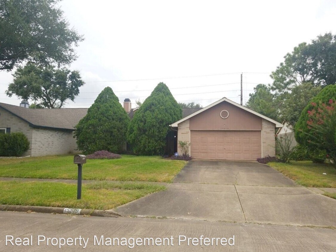 Primary Photo - 3 br, 2 bath House - 15519 Rio Del Sol Dr