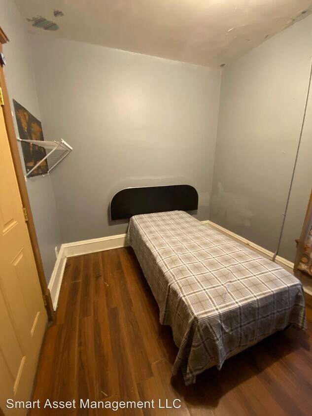Foto principal - 931 S 15th St