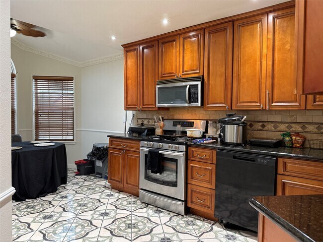 Building Photo - 9442 Carmalee St