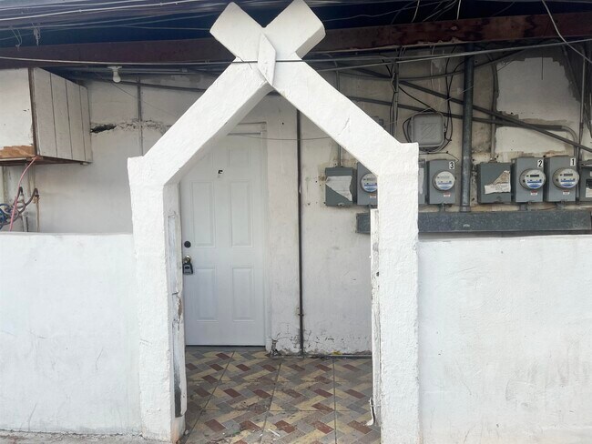 Foto del edificio - 2011 Lexington Ave