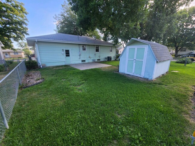 Building Photo - 1406 E 20th Ave