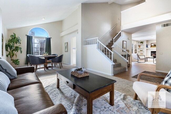 Foto del edificio - 805 E Buckhill Rd