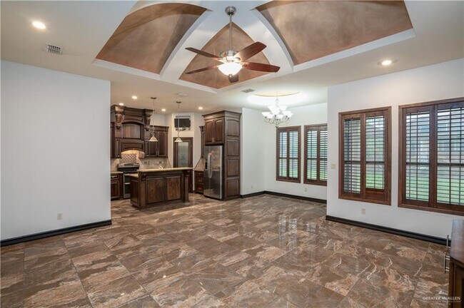 Foto del edificio - 1402 Hill View Dr