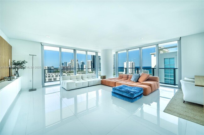Building Photo - 300 Sunny Isles Blvd