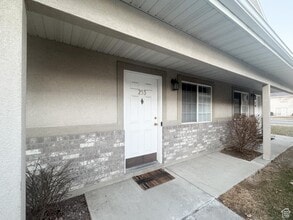Building Photo - 253 W 1395 S