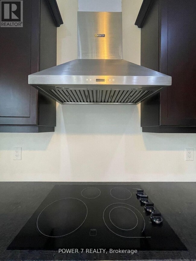 Building Photo - 123 Major Cres