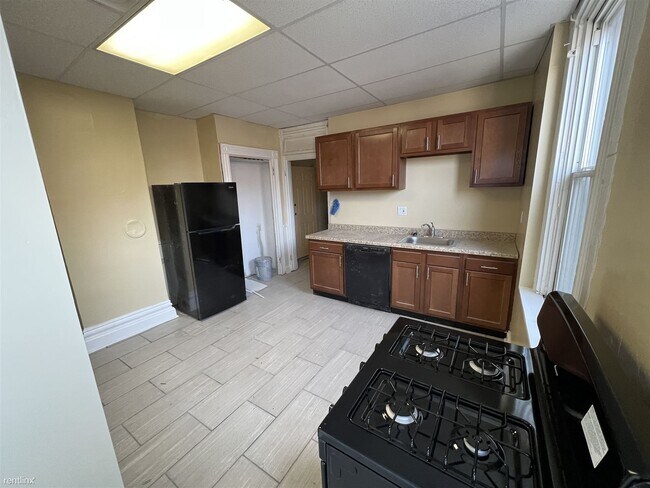 Foto del edificio - 3 br, 2 bath Duplex - (UPTOWN)NEW)point Pa...