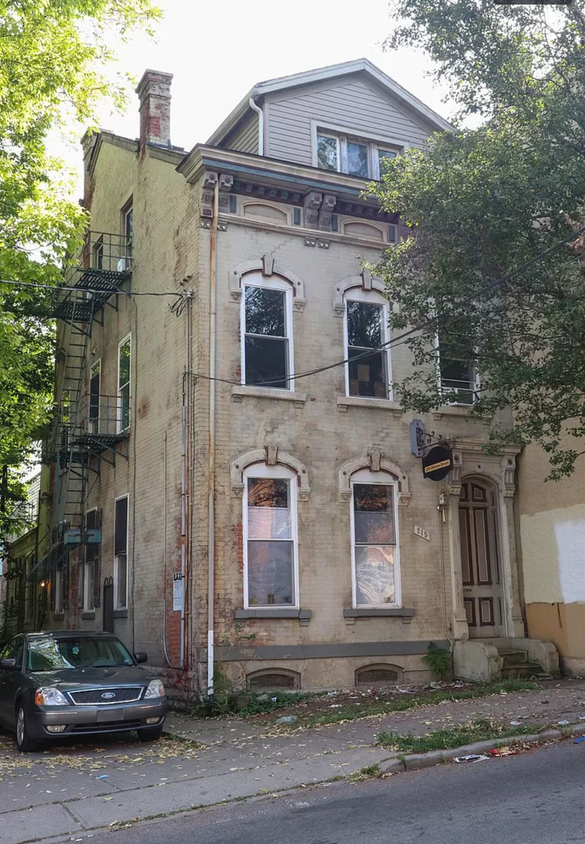 Primary Photo - 215 Warner St