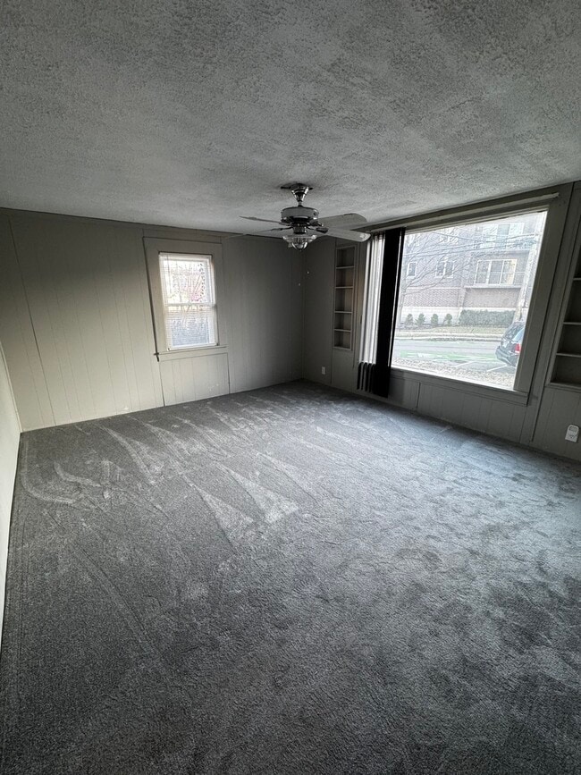 Foto del edificio - 1488 E Thacker St