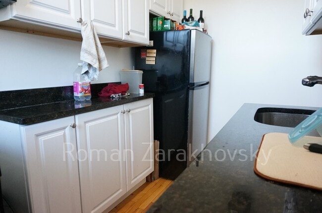 Foto del edificio - 42 Strathmore Rd
