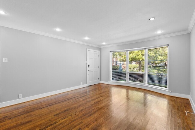 Foto del edificio - 3012 Mahanna Springs Dr