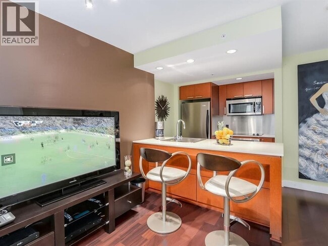 Building Photo - 1255 Seymour St