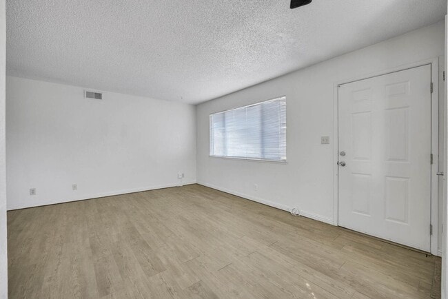 Building Photo - 9049 El Cajon Way