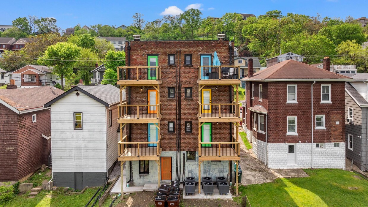 Foto principal - 217 W 13th St