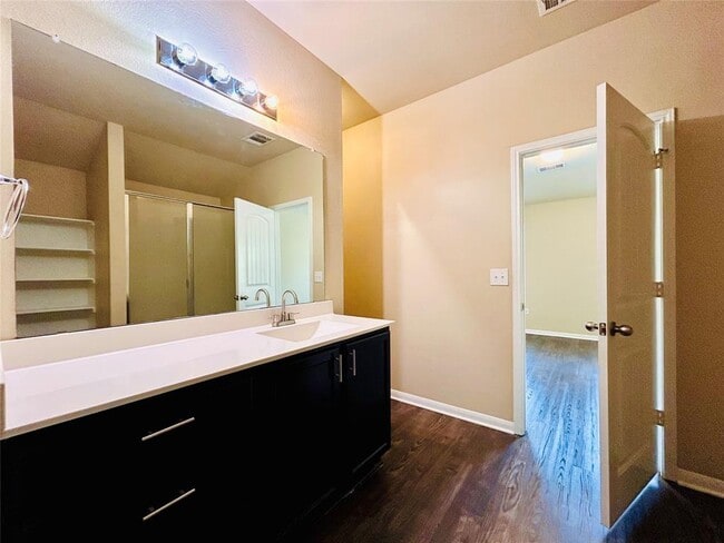Foto del edificio - 15205 Wideleaf Cove