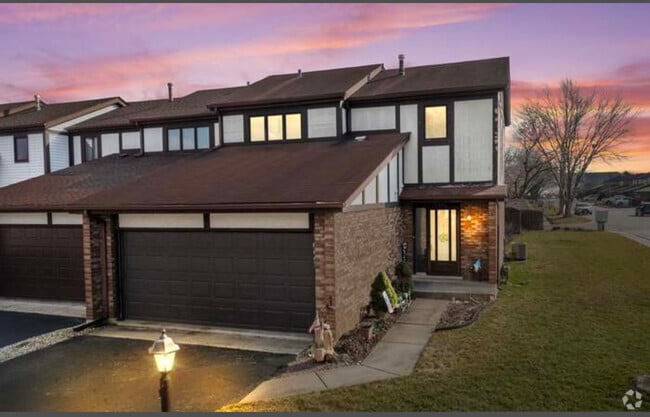 Building Photo - 7881 Sheffield Dr