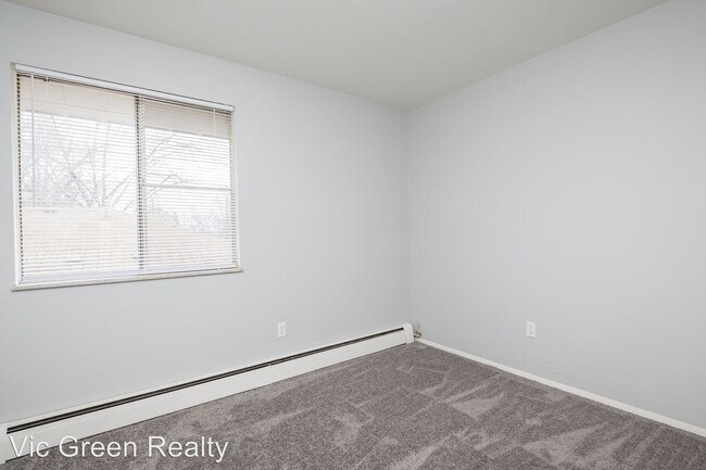 Building Photo - 401 Elder Dr